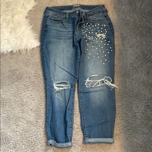 PEARL DETAIL RIP JEANS
